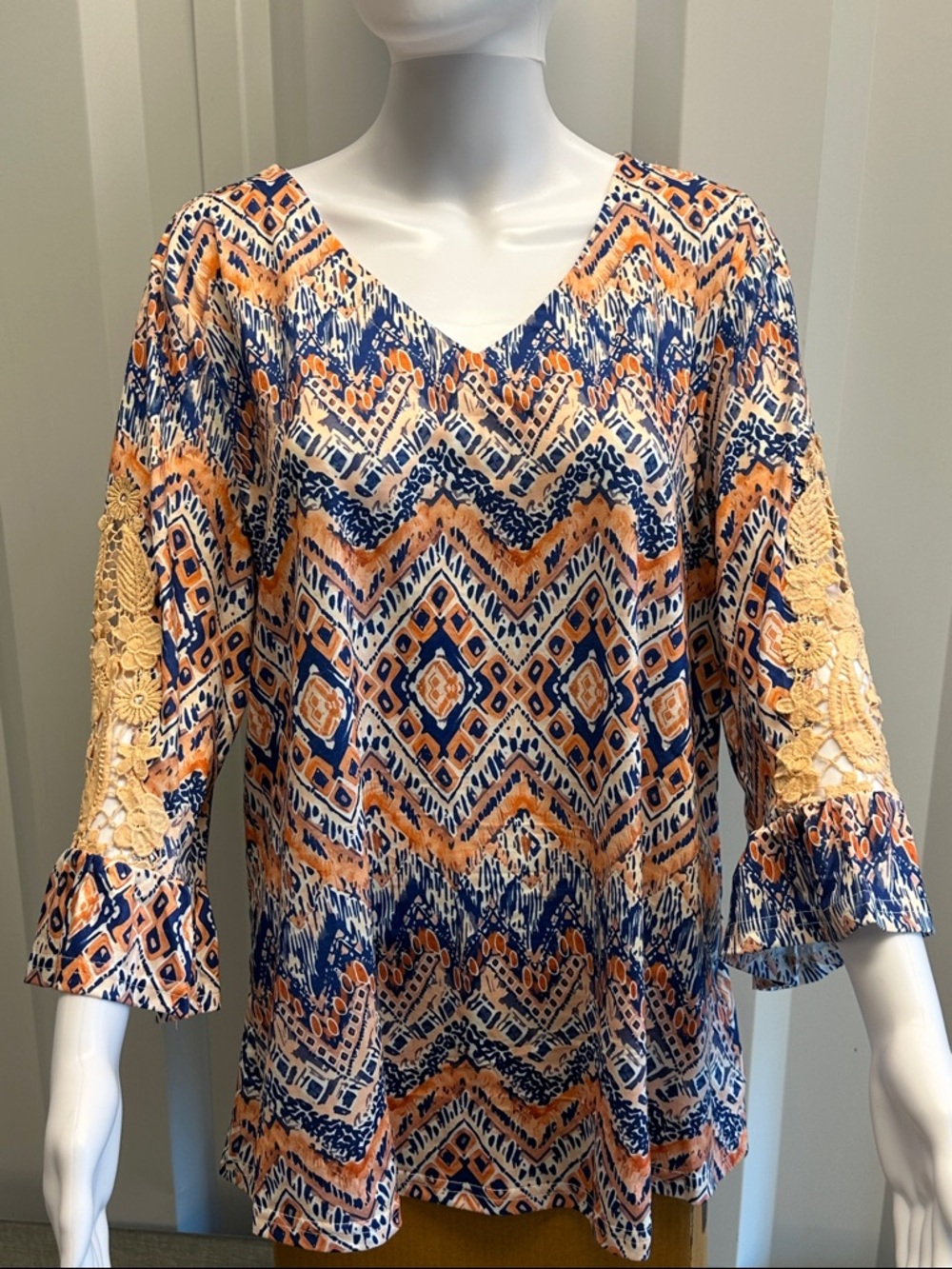 Rapbin women’s Boho Chevron Lace Sleeve V-Neck Top in Navy & Peach